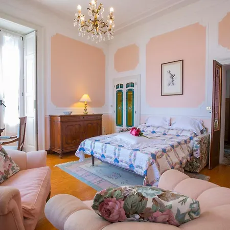 Sleeps 8 Apartment *