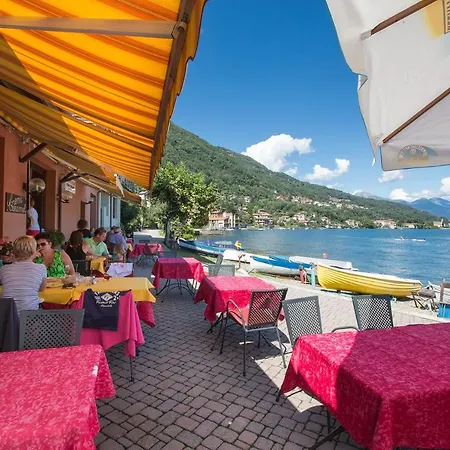 Sleeps 8 *
